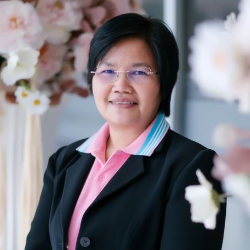 นางสาวพรรณี ศรีสงคราม